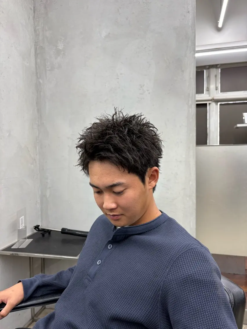 ショート パーマ メンズ メンズパーマ スパイキーショート ショートヘア カット パーマ 石丸 翼のヘアスタイル