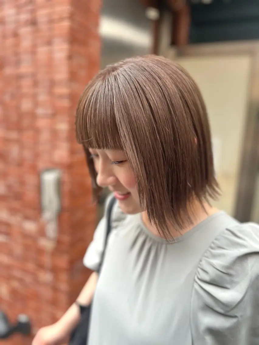 ミディアム カラー 小島 智子のヘアスタイル