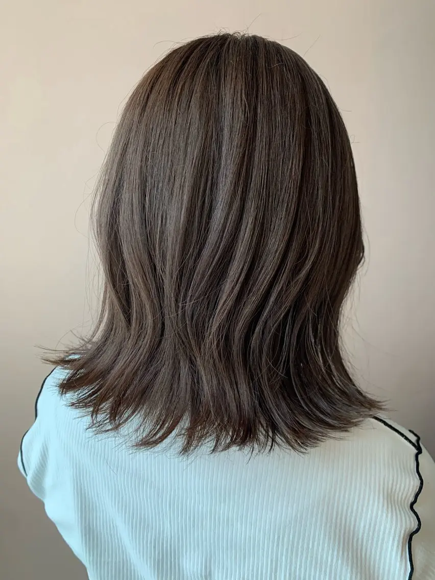 ミディアム カラー 透明感カラー グレージュ hubhair レイヤー/透明感のヘアスタイル