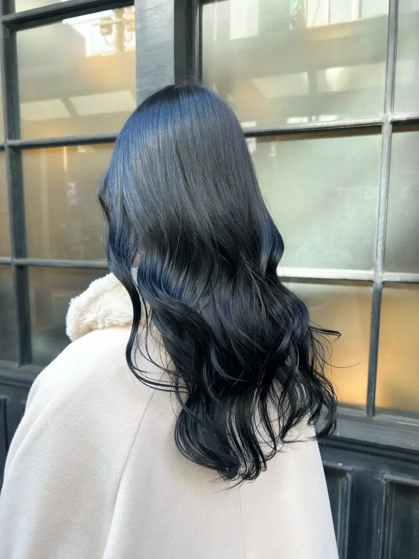 ロング カラー 黒髪 ブルーカラー ブルーブラック 🪼宮当 亜海🪼のヘアスタイル