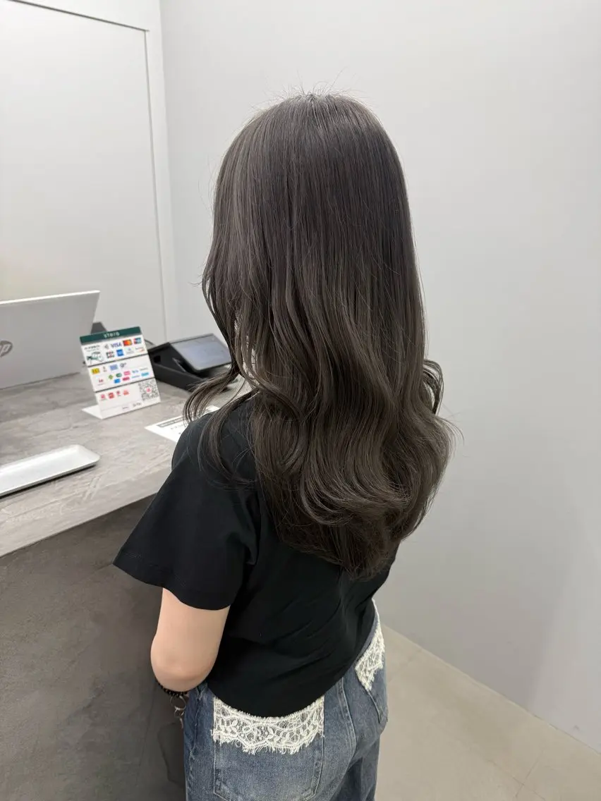 ロング カラー ヘアカラー MIU ROCCO3rdのヘアスタイル