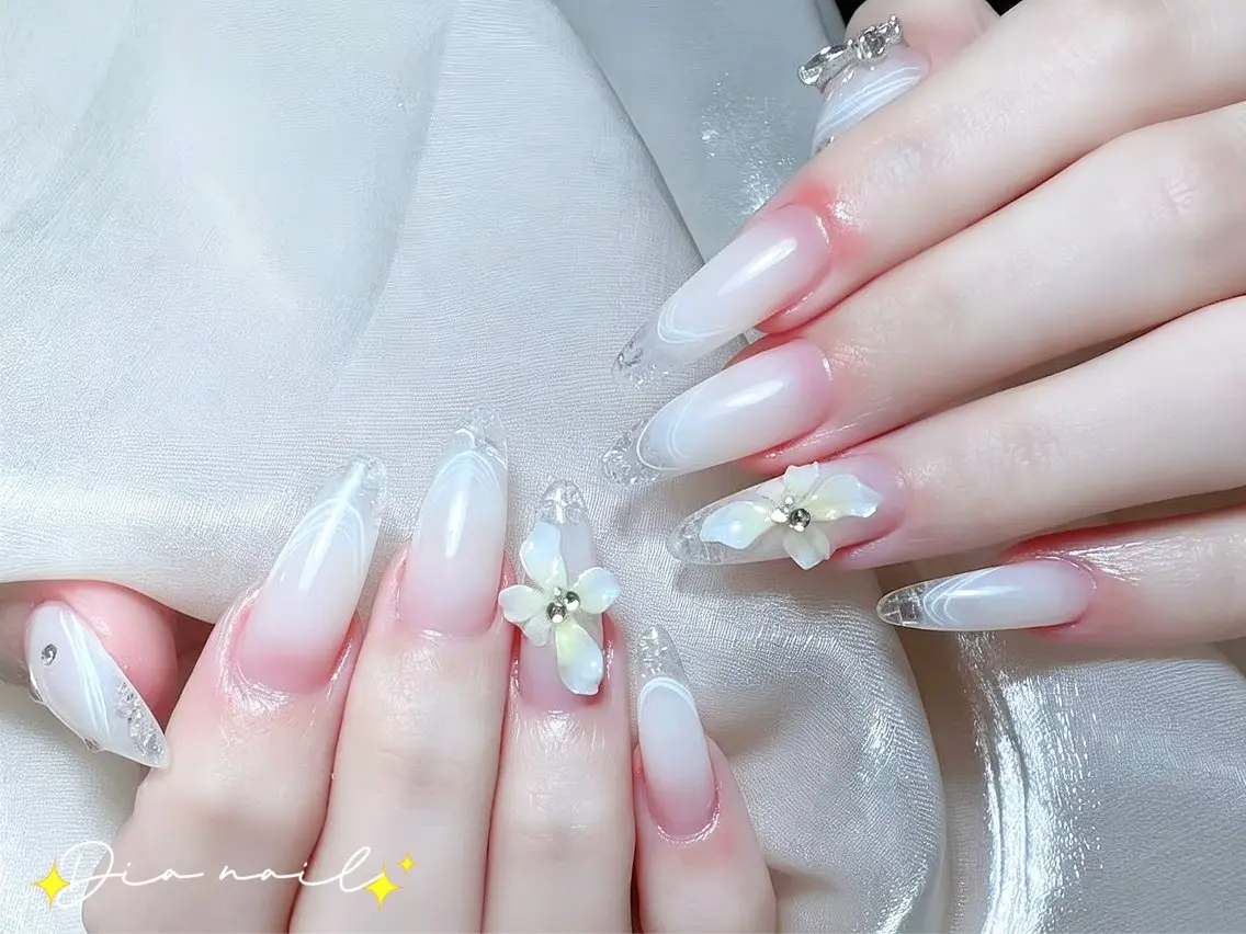 ネイル 韓国ネイル マグネットネイル ニュアンスネイル 夏ネイル ワンホンネイル ハンドネイル Di'a nail ネイルサロンのネイルデザイン
