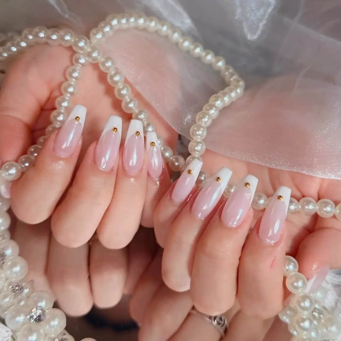 ネイル オーロラネイル 長さ出し フラッシュネイル フレンチネイル ジェルネイル ハンドネイル ハンドケア CiCi NailSalonのネイルデザイン