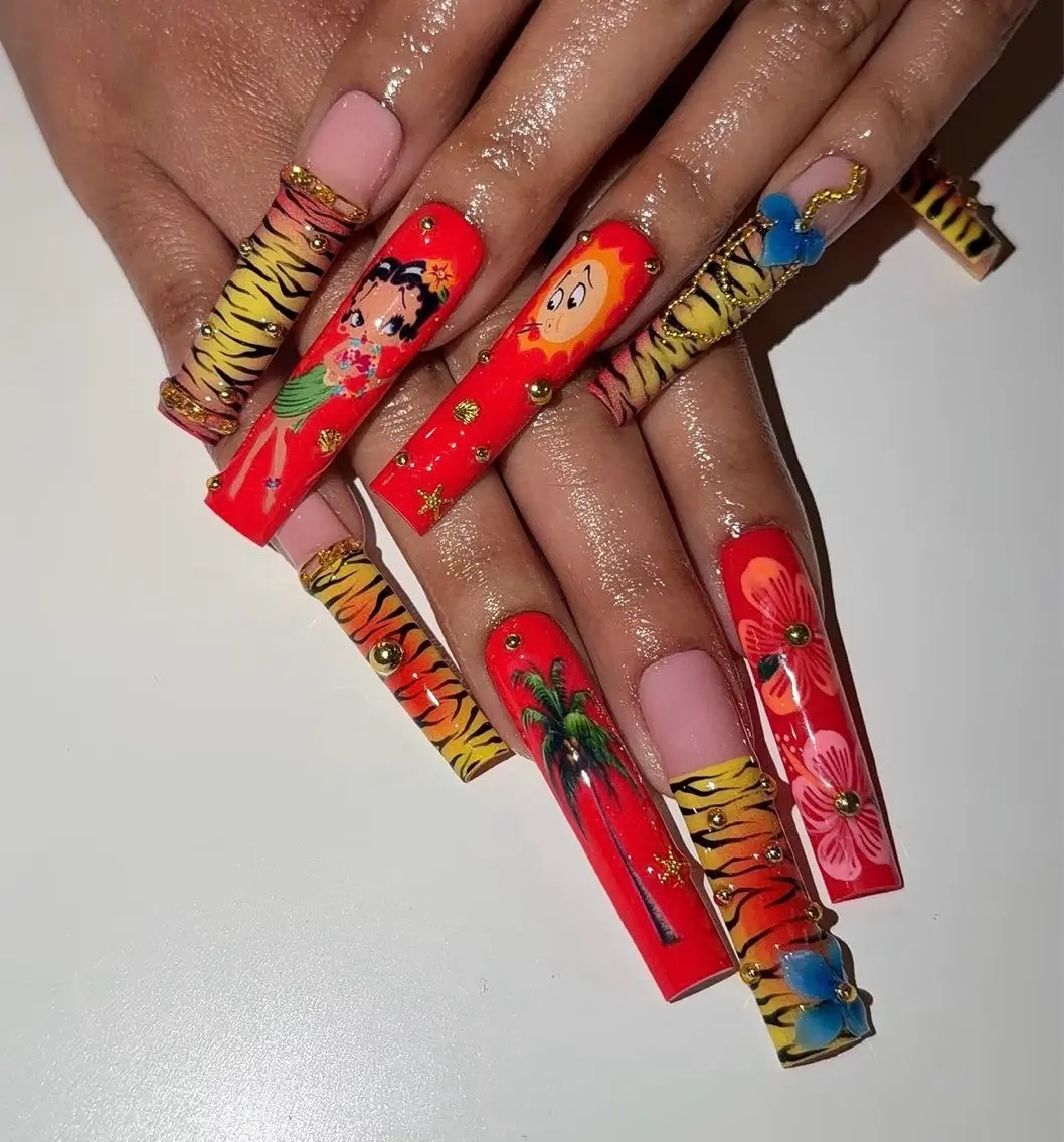 オフ無し|チップ長さだし+持ち込みデザイン【Full Cover Gel-X +Custom Design 】💅🏾の写真