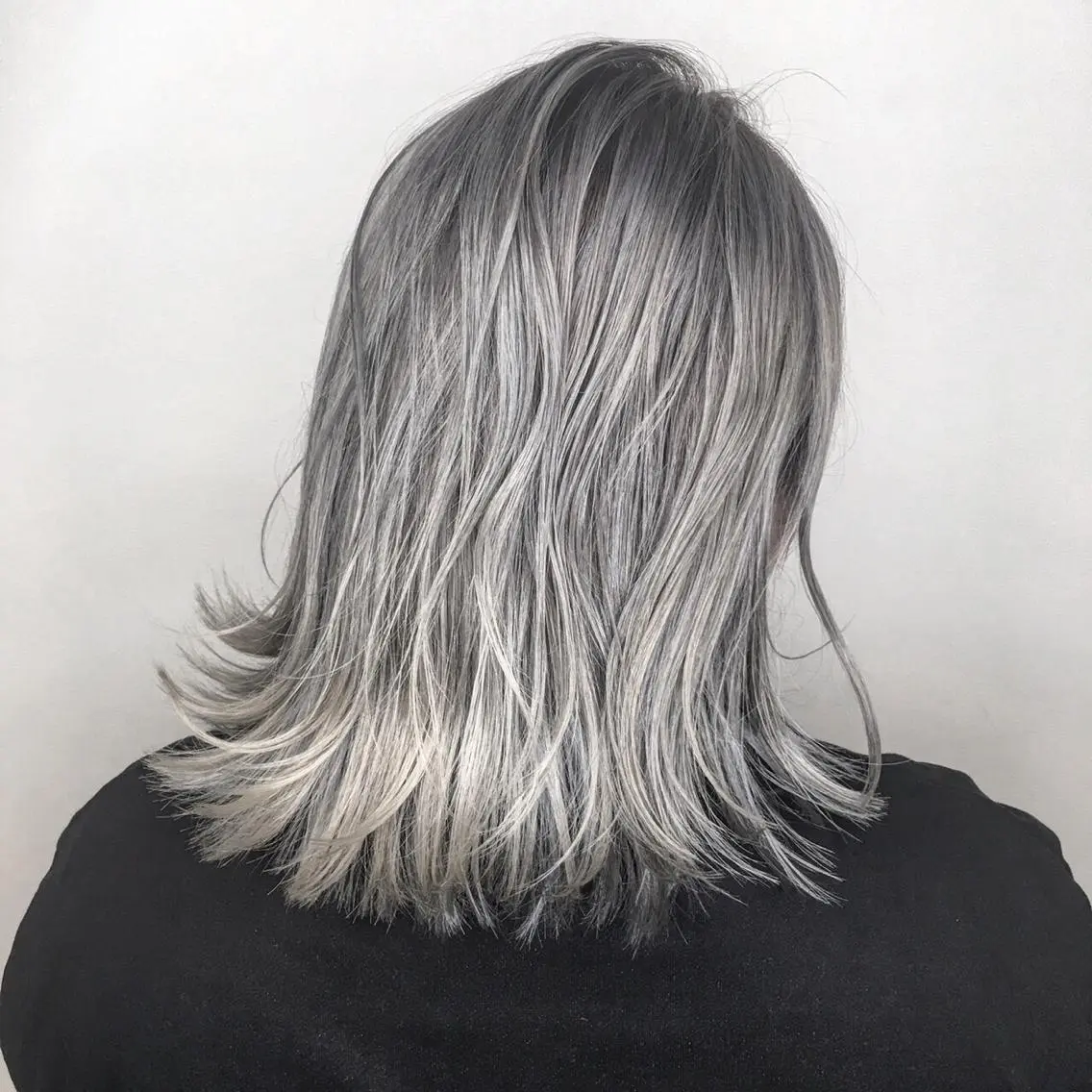 ミディアム カラー メンズヘア特化 崎田 成人のヘアスタイル