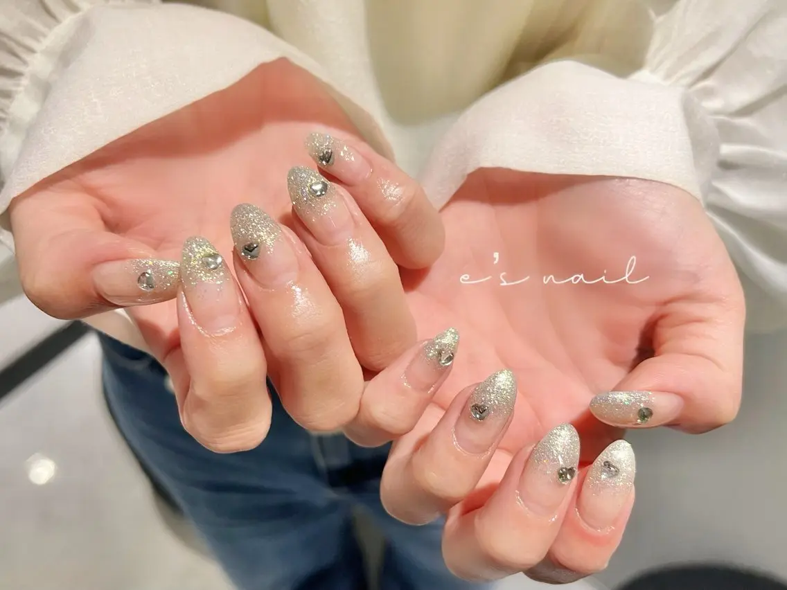 ネイル ハンドネイル ハンドケア e’s nail Lumièreのネイルデザイン