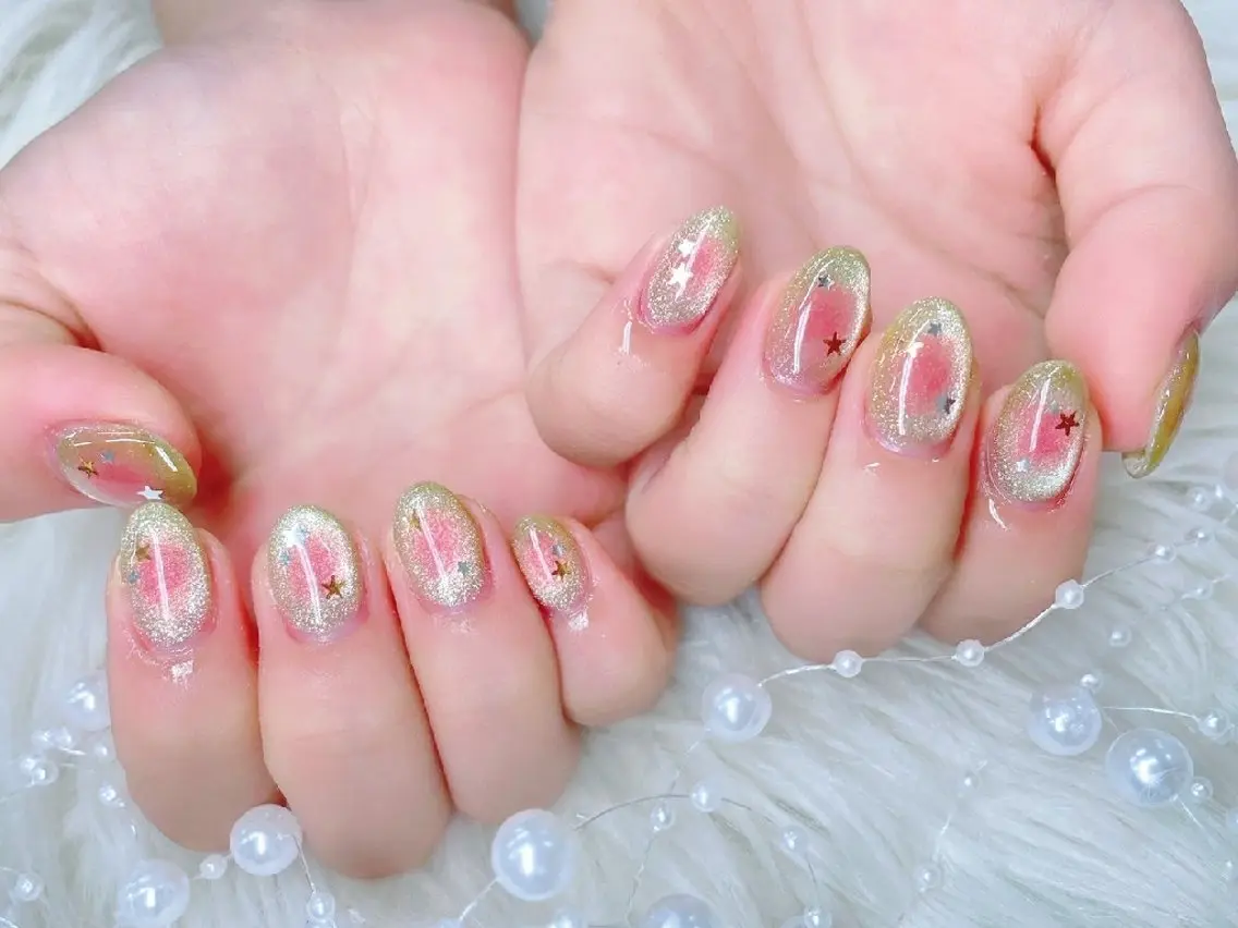 ネイル 長さ出し フラッシュネイル フレンチネイル キラキラネイル ラメ(グリッター) Chouette Nailのネイルデザイン