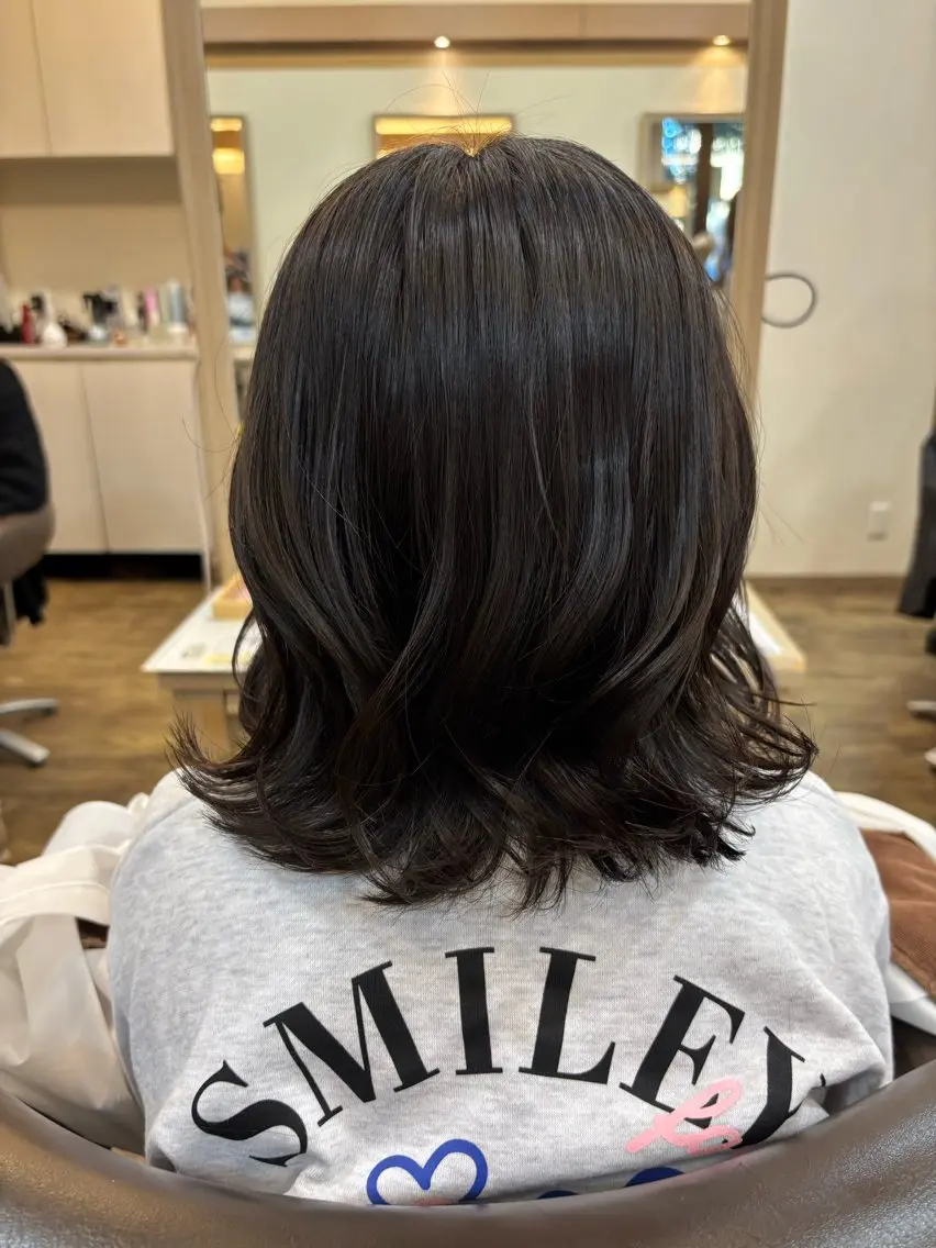 ミディアム 長嶋 花梨のヘアスタイル