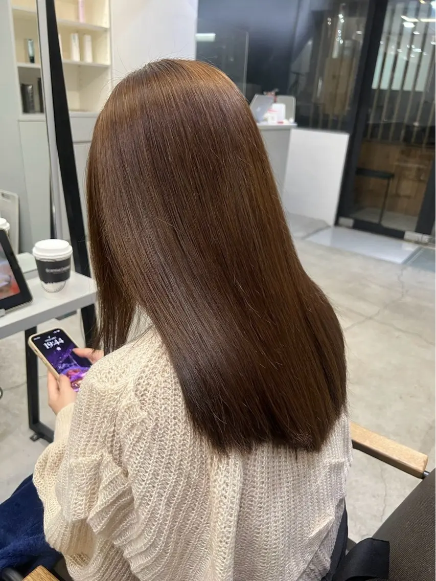 ロング パーマ 髪質改善 レイヤーカット 縮毛矯正 トリートメント 酸性ストレート 縮毛矯正 🍒モテ暖色カラー × うる艶✧ ゆなのヘアスタイル