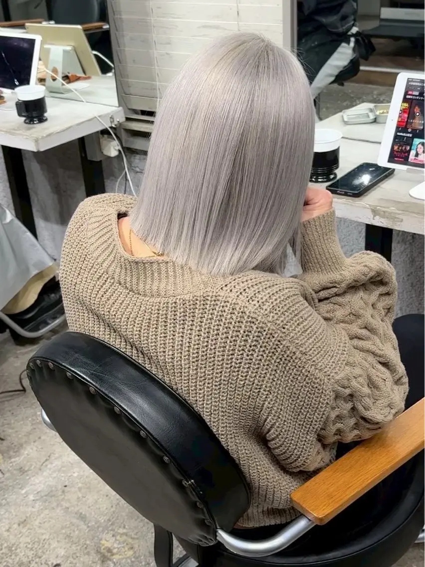 カラー ヘアカラー ハイトーンカラー RIRIKAのヘアスタイル