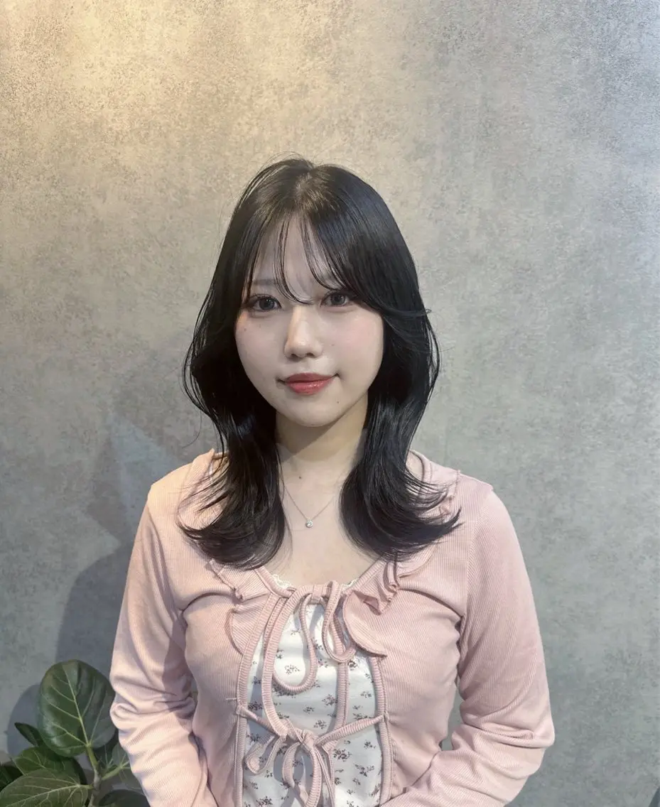 ロング カラー 銀座レイヤーカット ×シースルー前髪のヘアスタイル