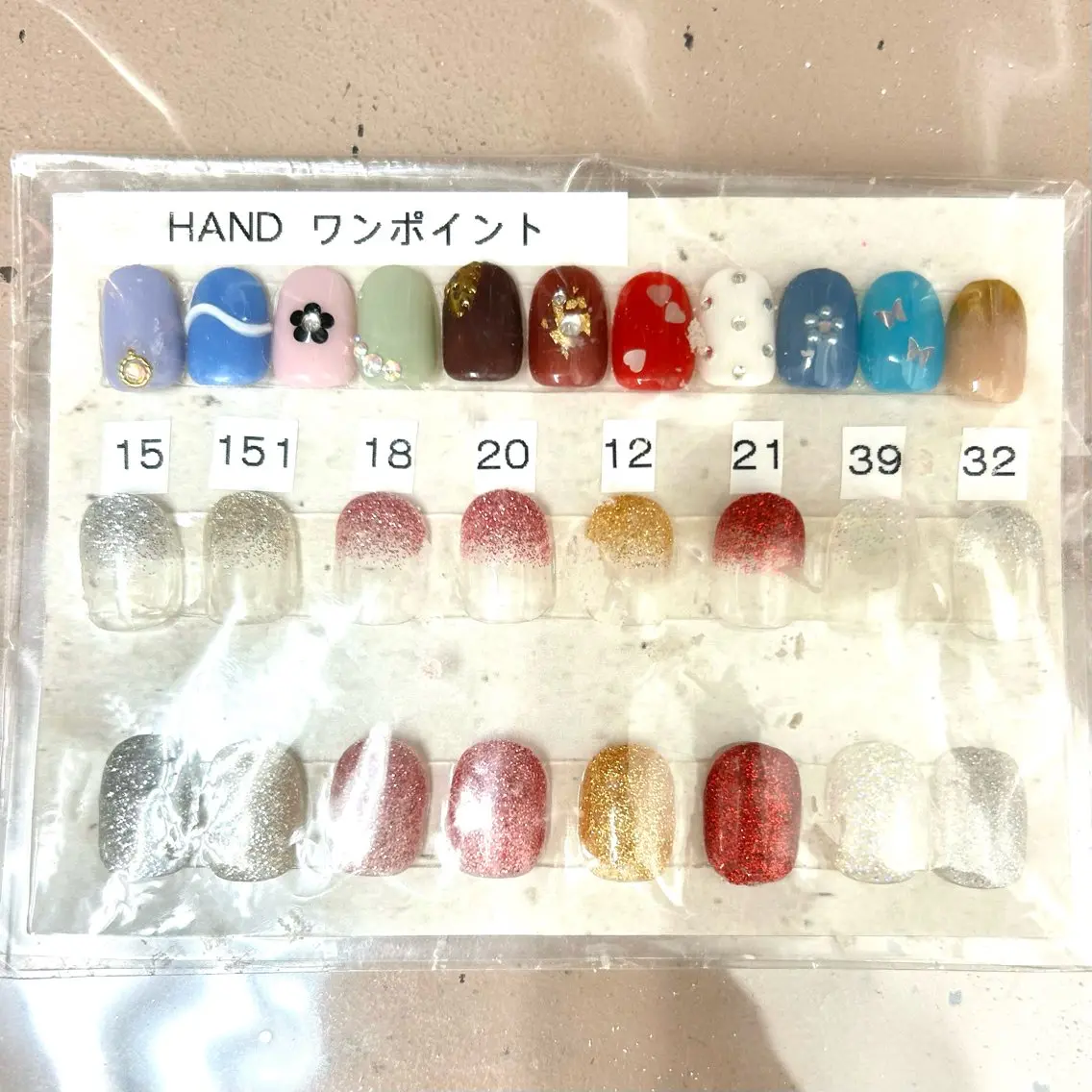 【HAND】オフあり　ワンカラーorラメ1色orラメグラにワンポイント✨の写真