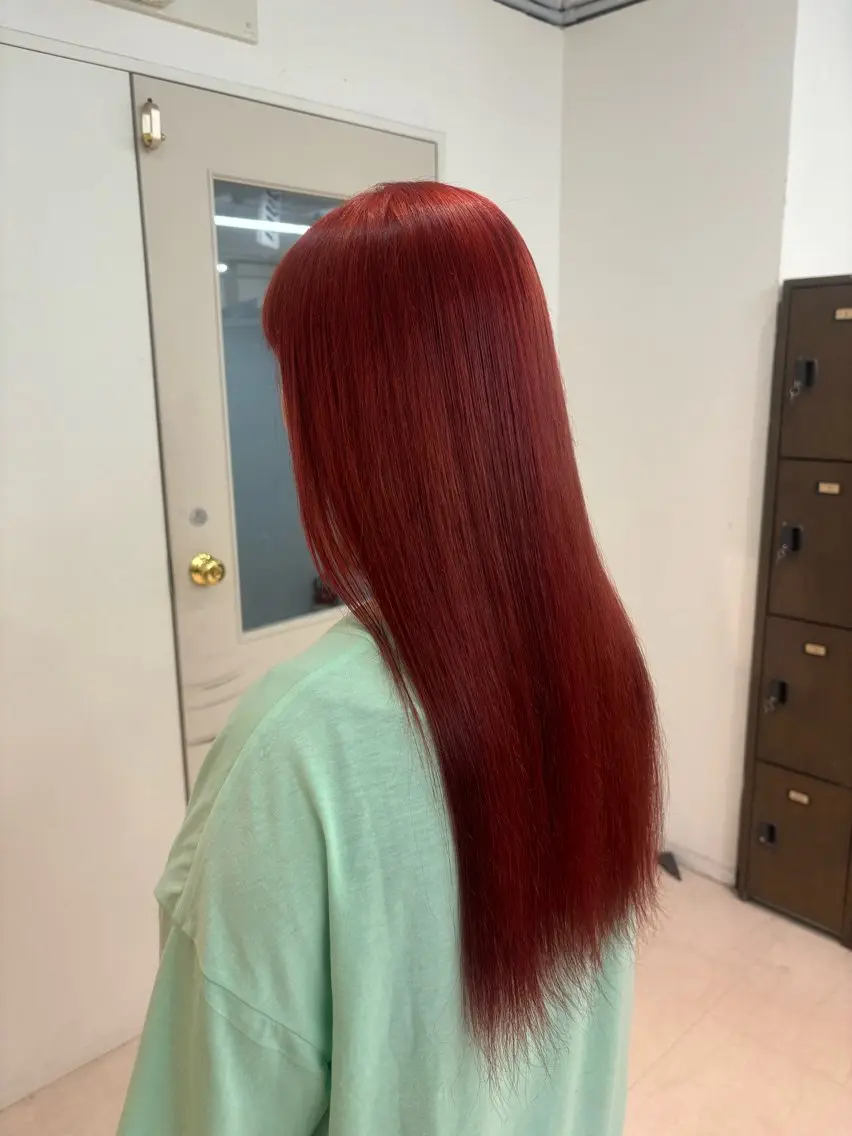 ロング カラー ブリーチ ハイトーンカラー ロング 室谷 ゆりあのヘアスタイル