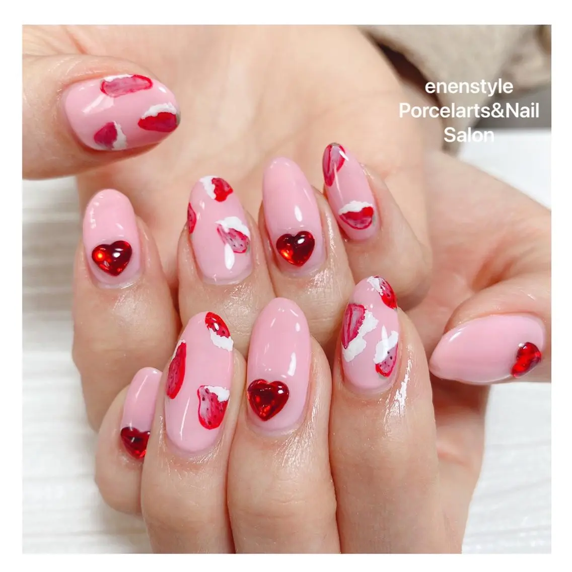 ミディアム ネイル ハンドネイル 🐾enen style 🐾のネイルデザイン