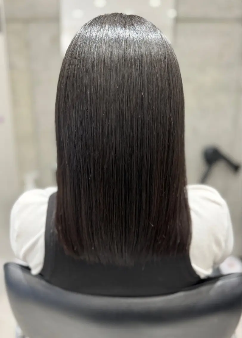 セミロング 縮毛矯正 トリートメント エフィラージュ カット✂️髪質改善のヘアスタイル