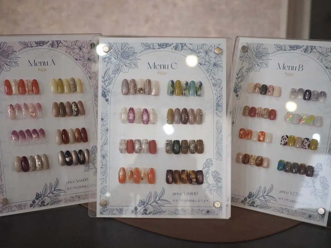 ネイル ハンドネイル glaNje aoiのネイルデザイン