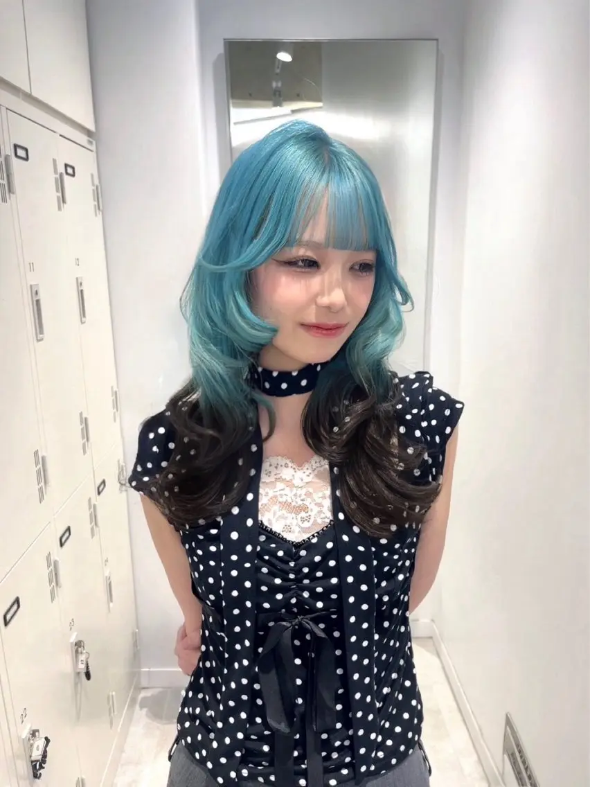 ロング カラー 暖色カラー🍒/ 艶出し/りなのヘアスタイル