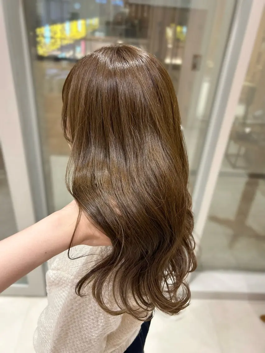 セミロング 透明感カラー🎀♡ リナのヘアスタイル