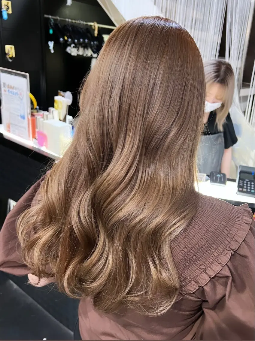 ロング カラー アッシュ ベージュカラー ブラウンカラー ヘーゼル ミルクティーベージュ ヘアカラー トリートメント 艶髪 ♡Tomiyaのヘアスタイル