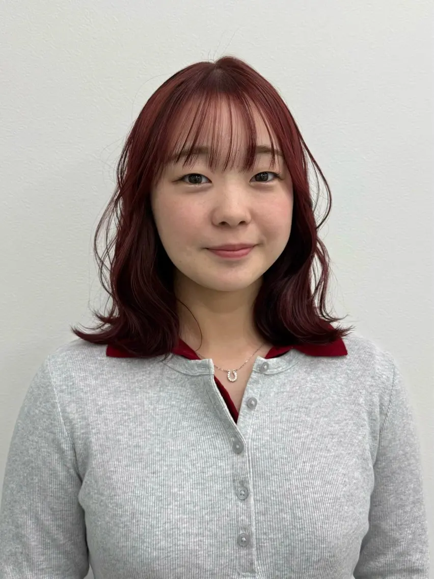 ミディアム カラー レッドカラー カット ヘアカラー トリートメント azumi/グレー ジュ/オリーブ/縮毛のヘアスタイル
