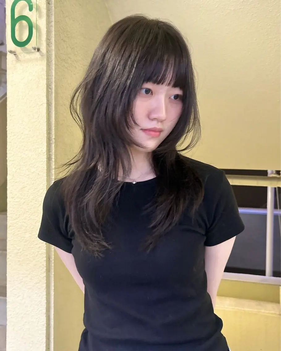 セミロング ハッシュカット レイヤーカット カット 似合わせレイヤー ＆縮毛矯正のヘアスタイル