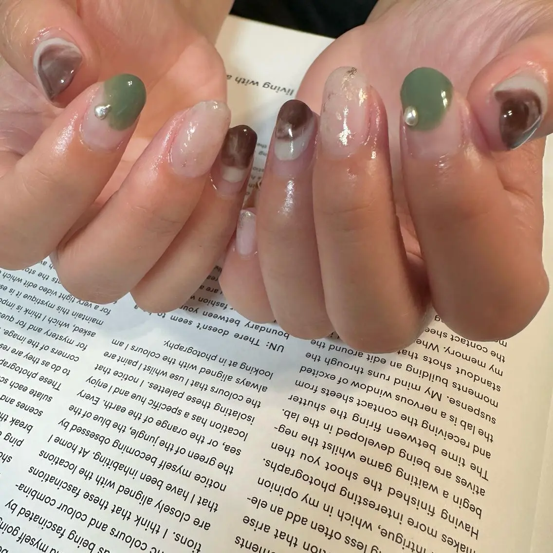 ネイル ブラウン ニュアンスネイル cocoro nail salonのネイルデザイン
