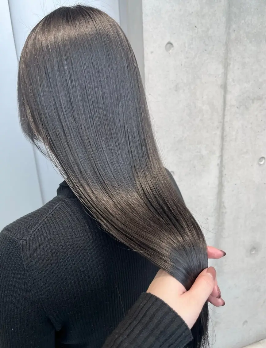ロング カラー パーマ ヘアアレンジ カット ヘアカラー トリートメント 透明感/オリーブ/ グレージュ/YUKAのヘアスタイル