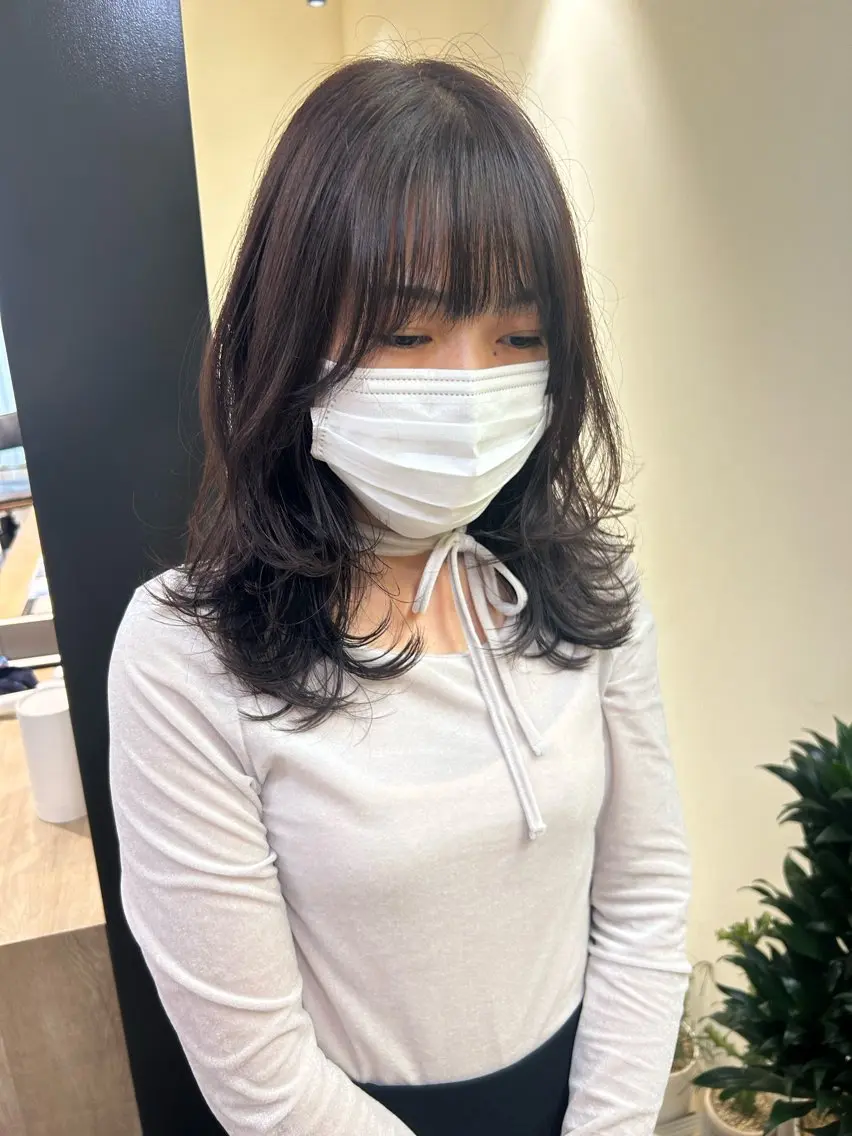 セミロング カラー グレージュ ラベンダーカラー ラベンダーグレージュ ラベンダーグレー hubhair レイヤー/透明感のヘアスタイル