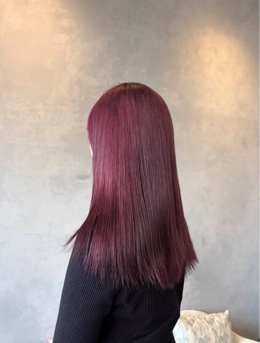 ロング カラー 尾田 彩愛のヘアスタイル