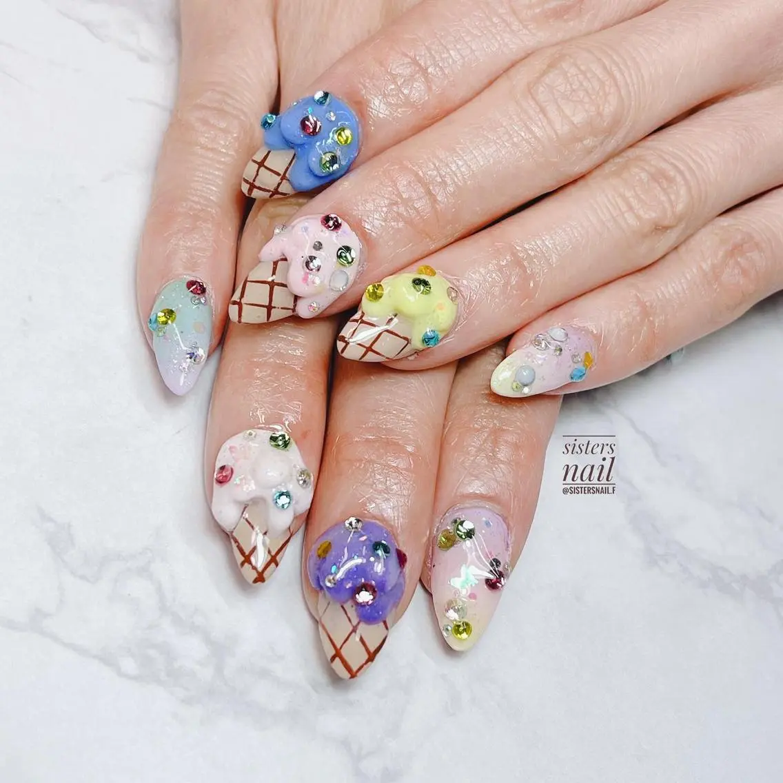 ネイル アートネイル グラデーション 氷ネイル・うるうるネイル パステルネイル 夏ネイル sisters nail.fのネイルデザイン