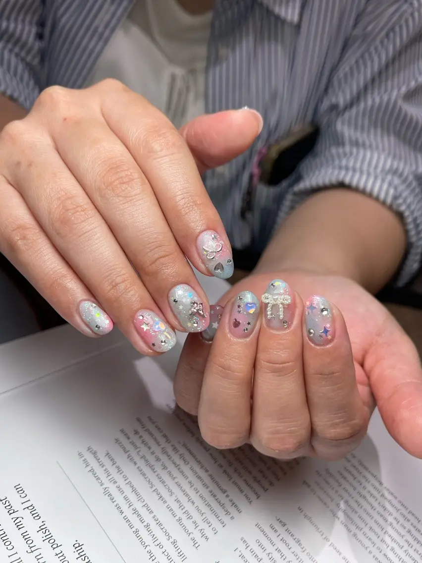 ネイル グラデーション ラメ(グリッター) マグネットネイル ミラーネイル ニュアンスネイル ハンドネイル Lumi de nailsのネイルデザイン