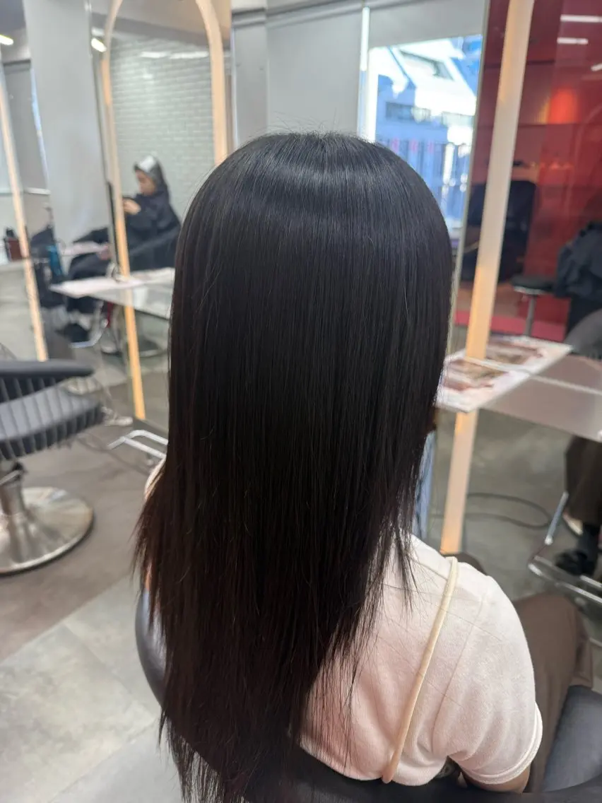 縮毛矯正 艶カラー✨️縮毛矯正 ☁みさ🫧🤍のヘアスタイル