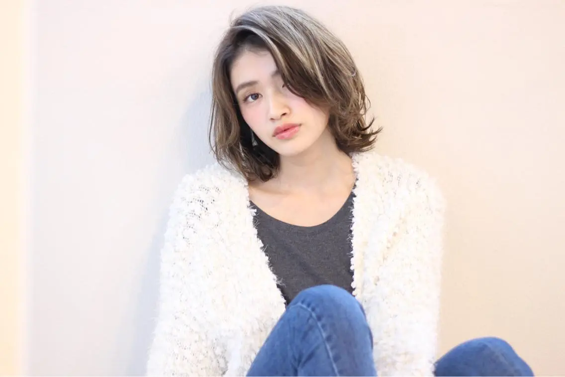 ショート ボブ 外ハネヘア 鎌倉 彩のヘアスタイル