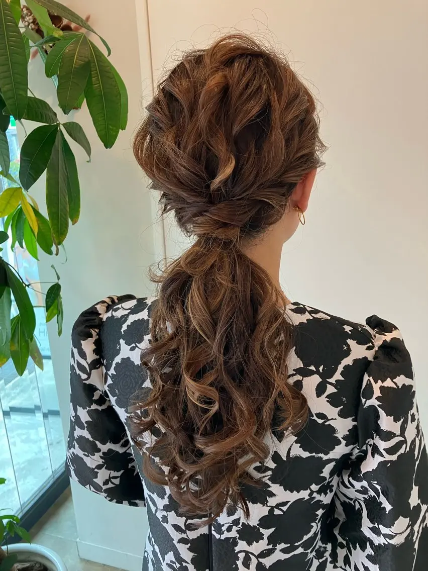ロング ヘアアレンジ ポニーテール Hair&Make Nahoのマツエク・マツパデザイン