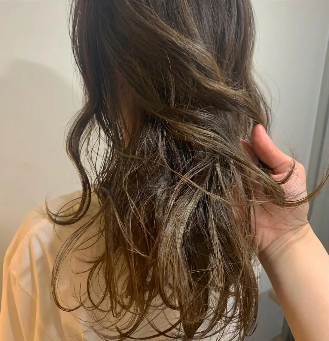 セミロング カラー ベージュカラー ハイライトカラー ハイライト 髪質改善サロン 梅田/ヨナミネのヘアスタイル