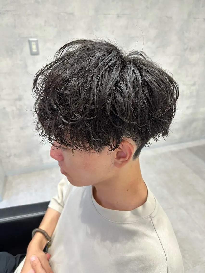 ショート パーマ メンズ メンズパーマ ユウ🪄 パーマ指名No1のヘアスタイル