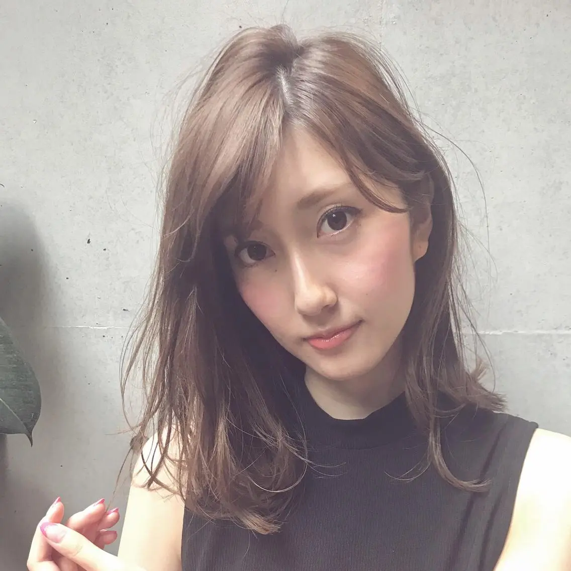 ミディアム レイヤーカット ショートは任せて ミヤザキのヘアスタイル