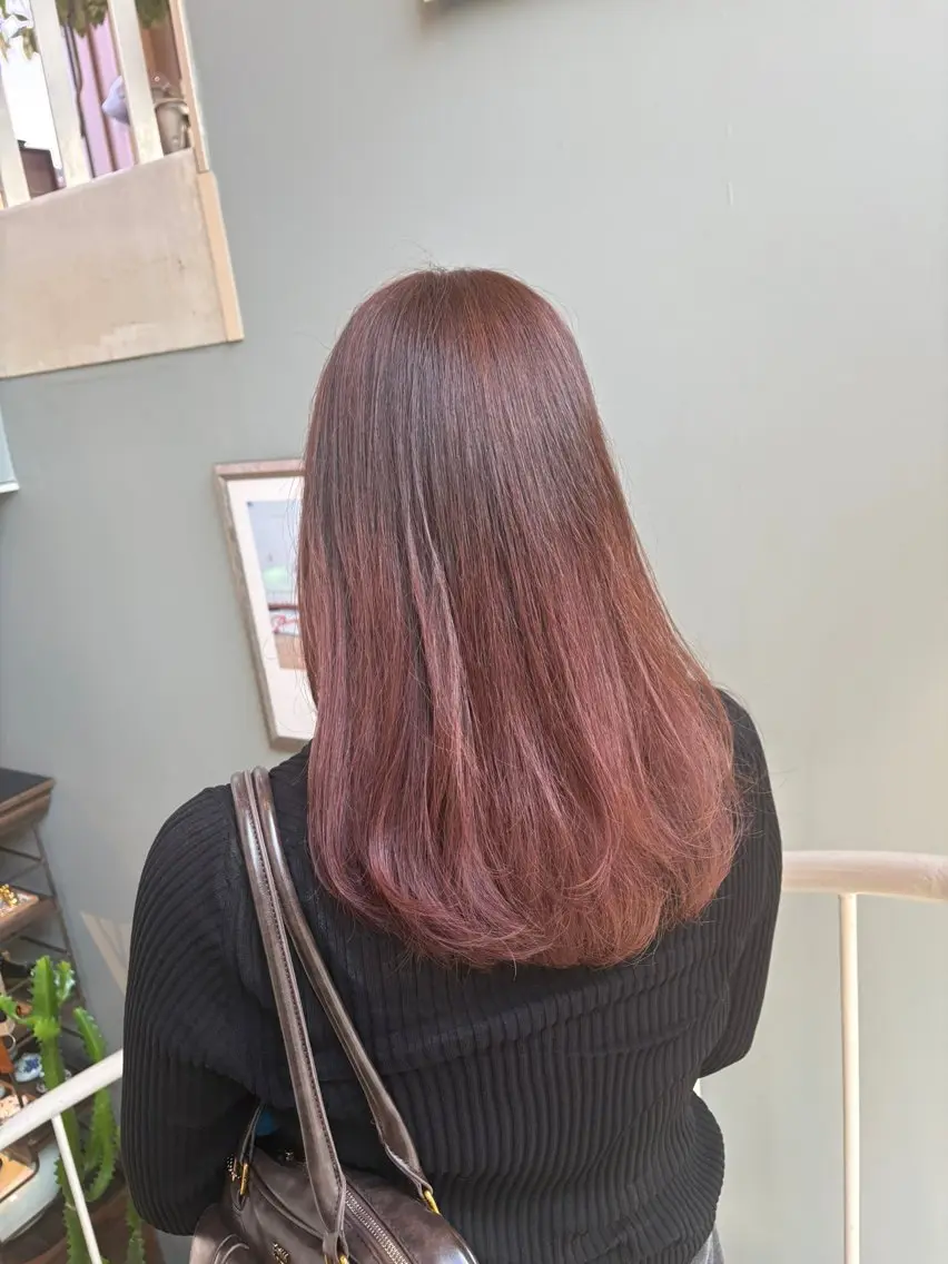 ロング カット ヘアカラー 小山 玲緒のヘアスタイル
