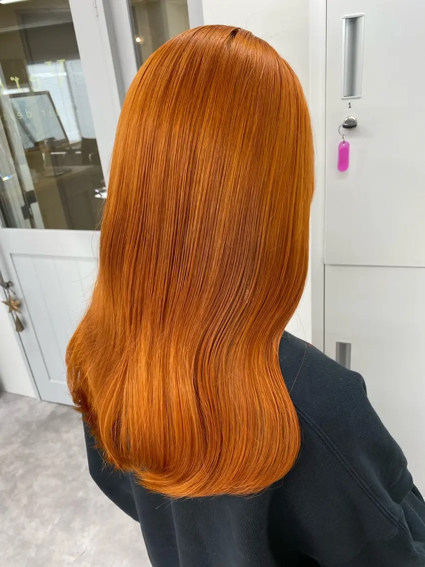 セミロング カラー ブリーチ オレンジ レイヤー暖色カラー 池袋Yamamotoのヘアスタイル
