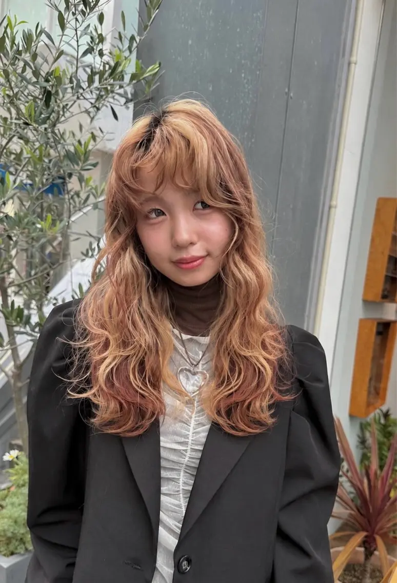 ロング カラー ヘアカラー トリートメント "Daisy" Rio /大名・天神のヘアスタイル