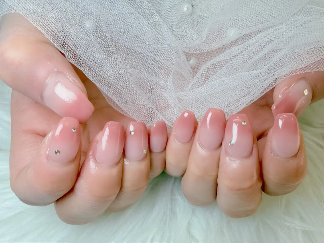 ネイル ジェルネイル 持ち込み ニュアンスネイル パラジェル シンプルネイル Y&L Nailのネイルデザイン