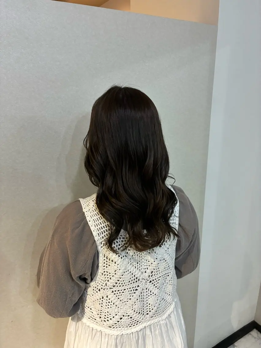 カラー 透明感カラー ハナダ メイのヘアスタイル