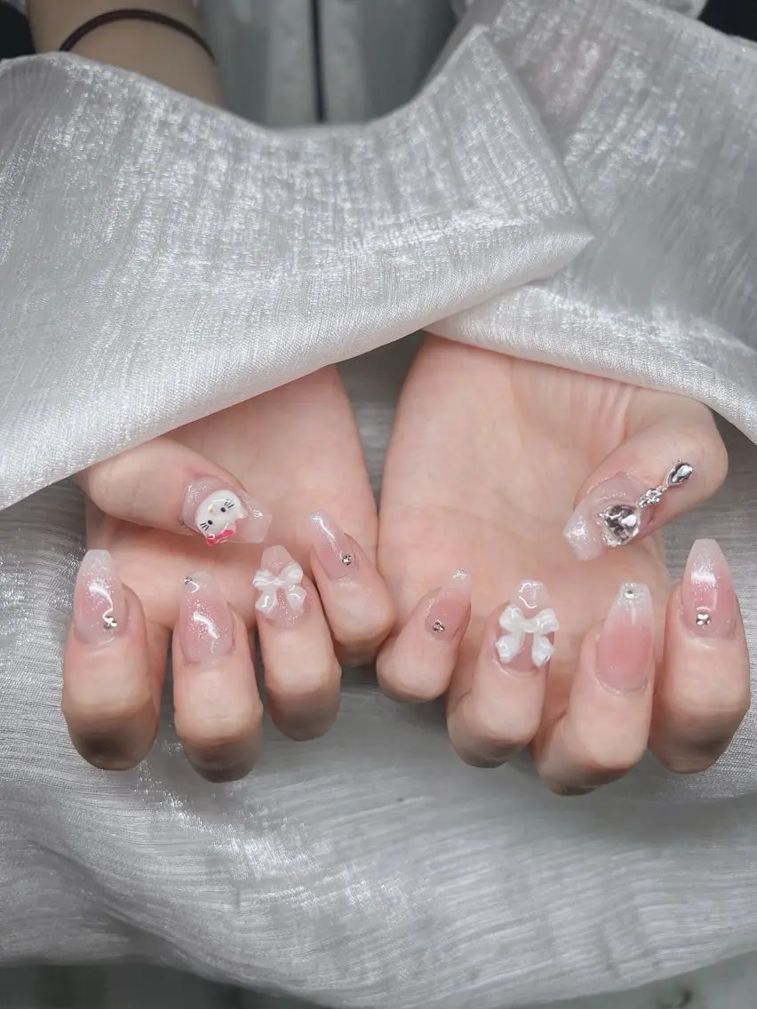 ネイル 長さ出し グラデーション キラキラネイル マグネットネイル ニュアンスネイル ハンドネイル Lee Nails チップ長さだし専門店のネイルデザイン