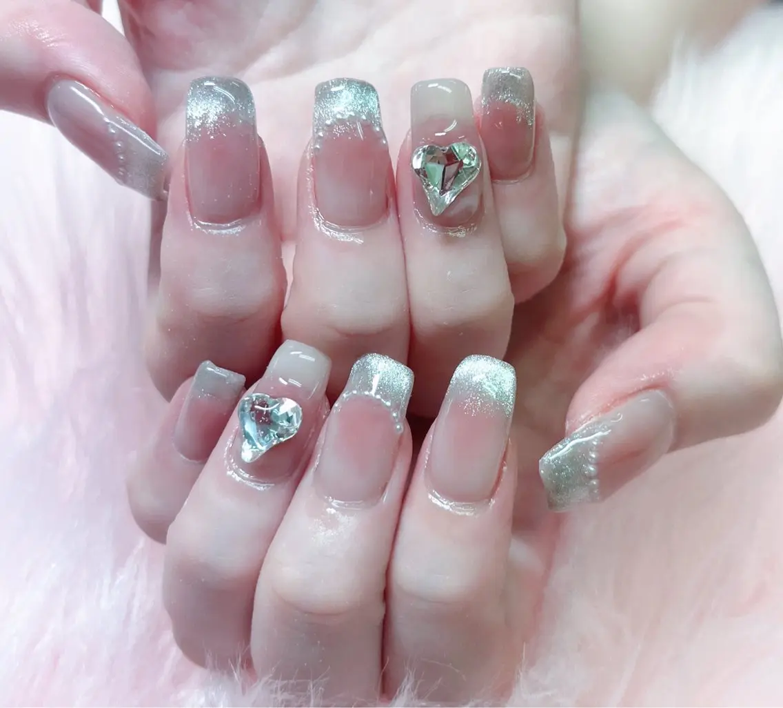 ネイル ハンドネイル MoonNail ユリ🌸のネイルデザイン