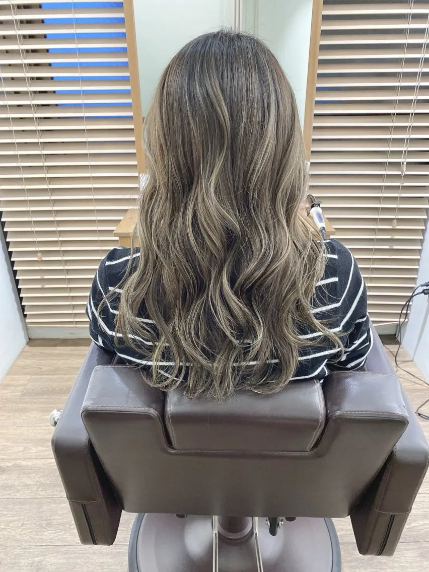 ロング カラー ヘアカラー トリートメント ハイライト⭐️上野 高広のヘアスタイル
