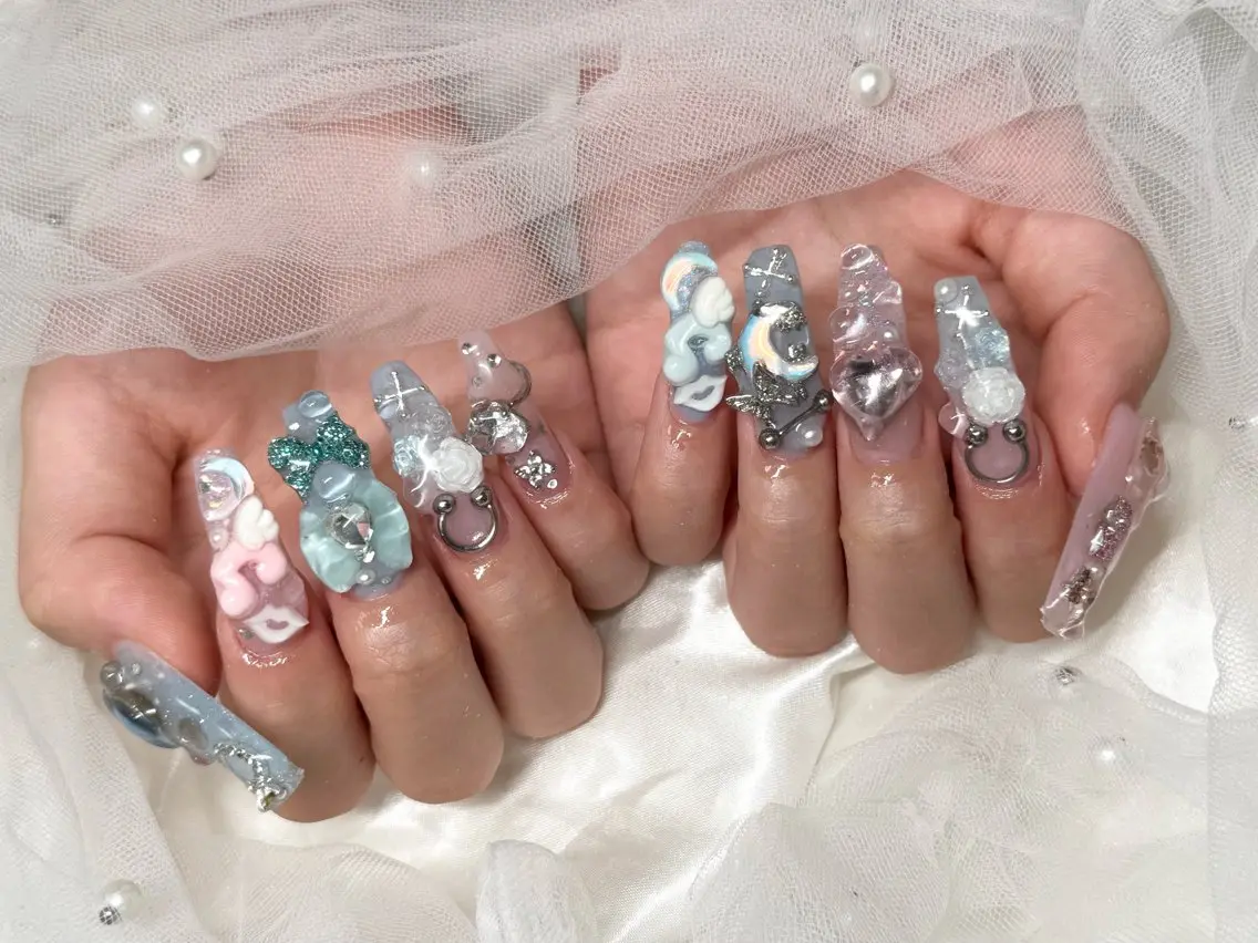ネイル ハンドネイル Roi〈ロワ〉 Minakoのネイルデザイン