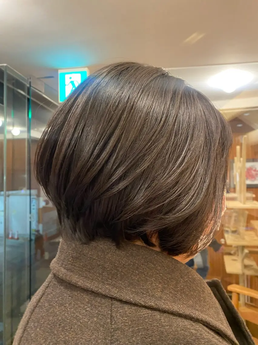 ショート カット 🌻おおとみはな/ レイヤー/Wカラ🌻のヘアスタイル