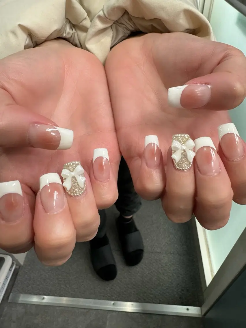 ネイル LAVISH 大和店 emi･:*+のネイルデザイン