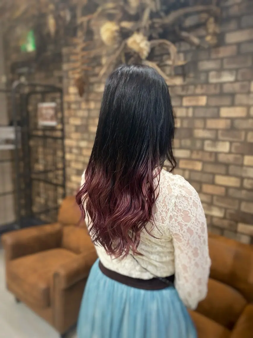 ロング カラー ヘアアレンジ バレイヤージュ ブリーチ ケアブリーチ ダブルカラー イヤリングカラー カット ヘアカラー .・.艶髪ヘアケア サカモト.・.のヘアスタイル