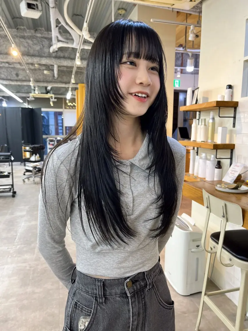 レイヤーカット + カラー + ロイヤルトリートメント🌱の写真